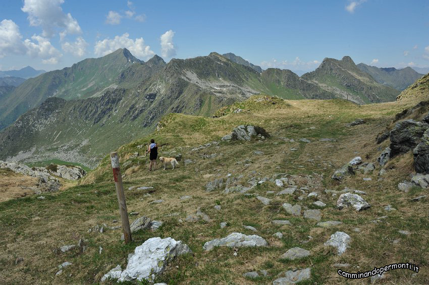 156 Scendiamo verso la Baita Piedivalle.JPG